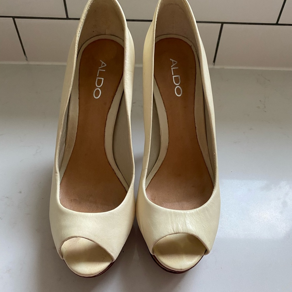 Aldo peep toe heels